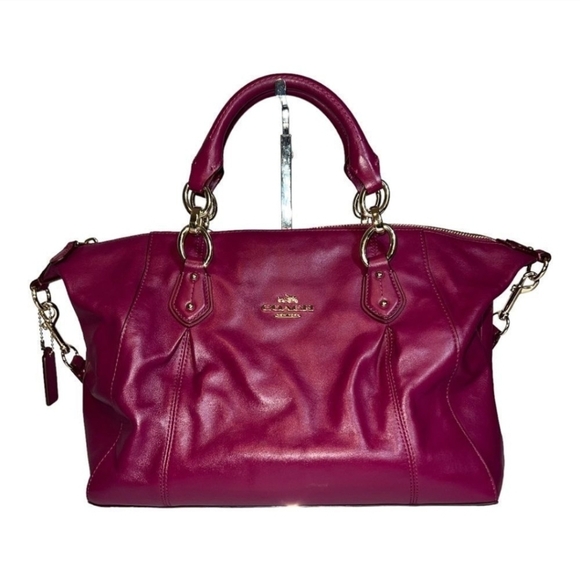 Coach Handbags - COACH Magenta Pebbled Leather Kelsey Satchel Bag